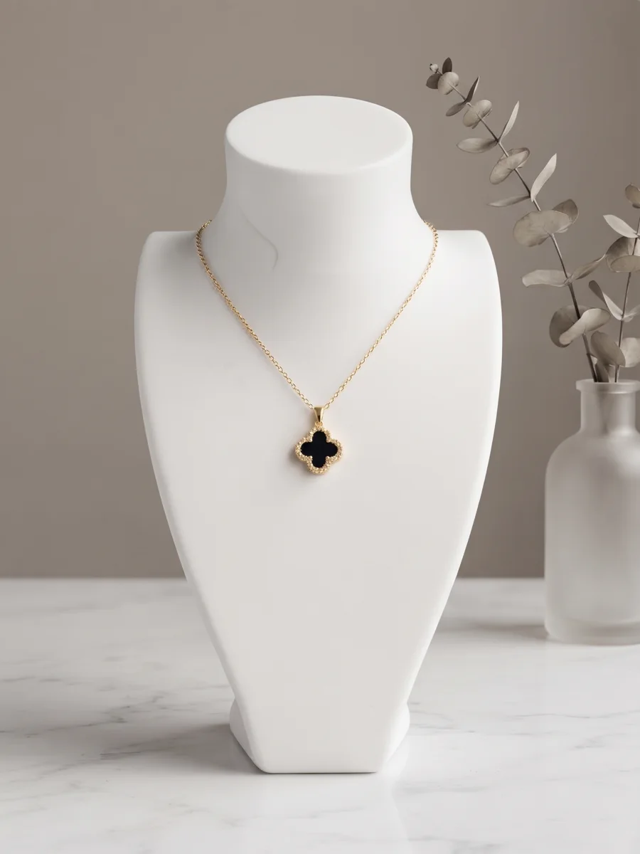 Collier pendentif trèfle noir | Glam